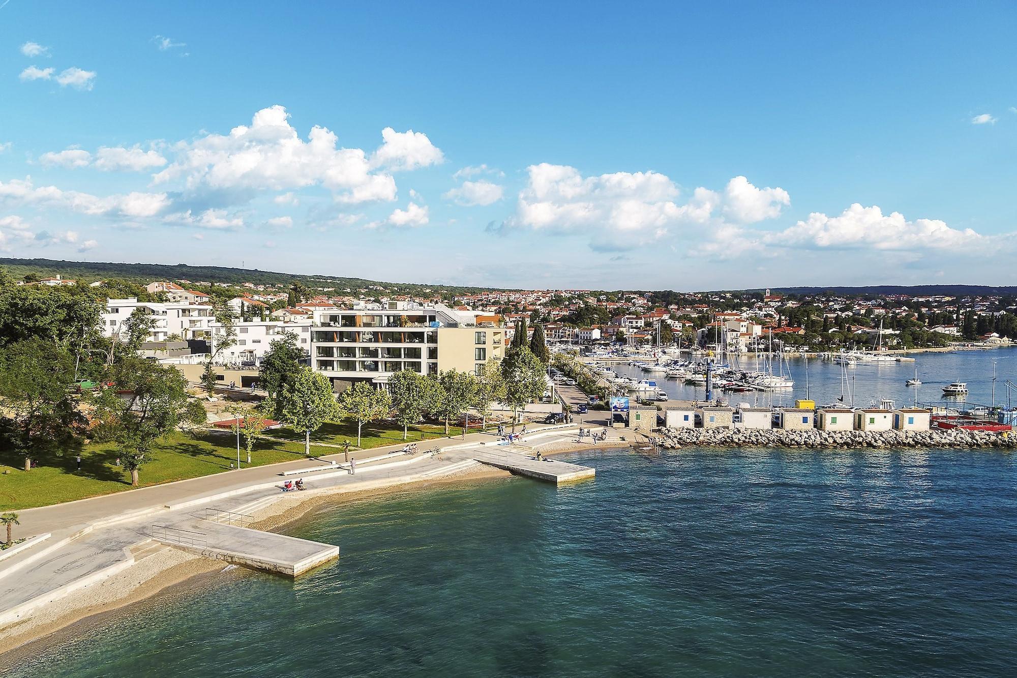 Luxury Hotel Riva Malinska Exterior photo