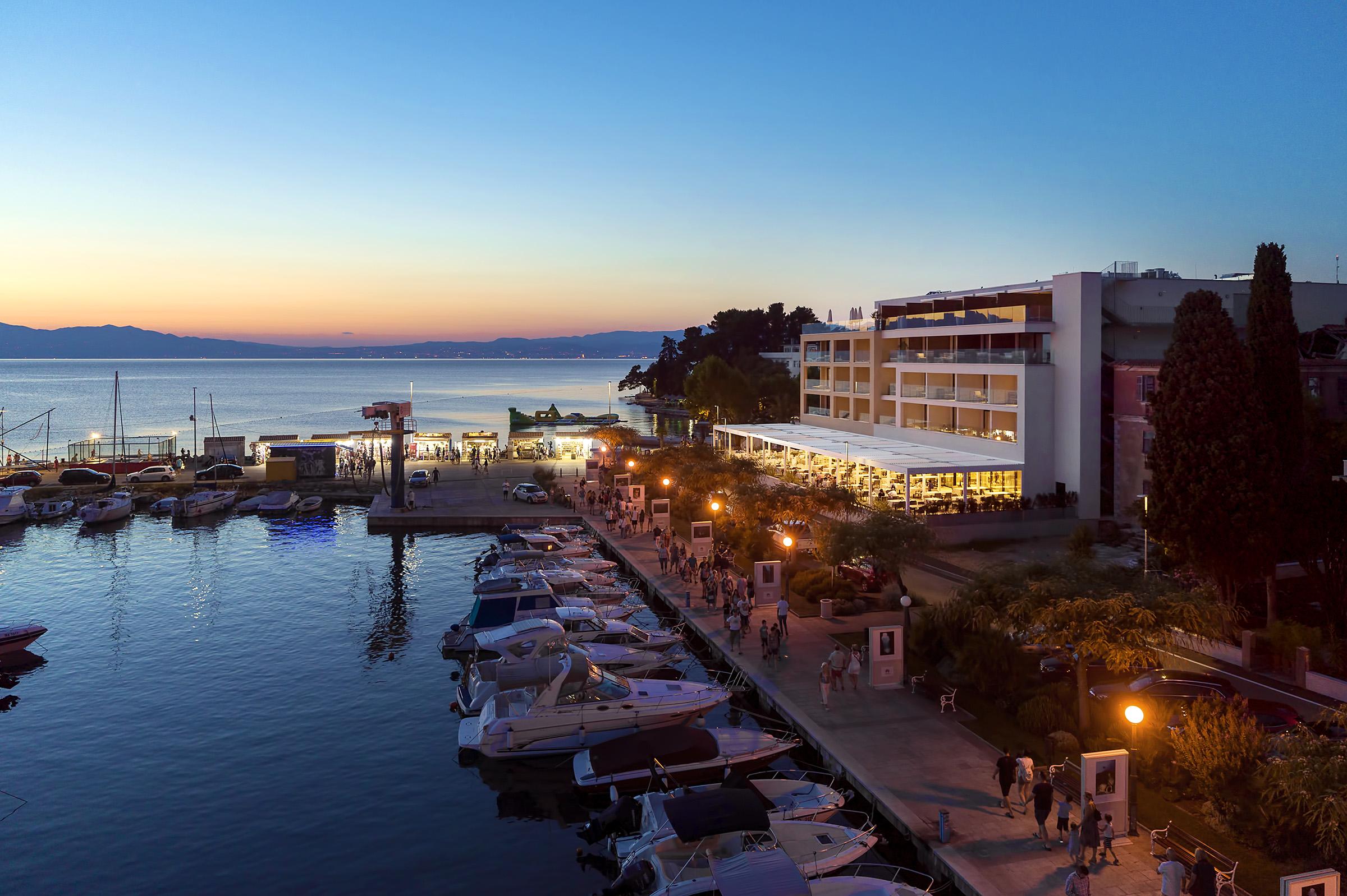 Luxury Hotel Riva Malinska Exterior photo