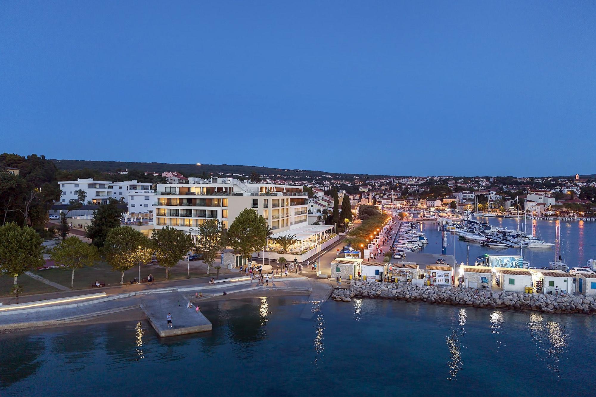 Luxury Hotel Riva Malinska Exterior photo